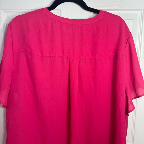 NWOT. Torrid Georgette Pullover bright pink Blouse. Size 4. georgette blouse - Picture 10 of 14